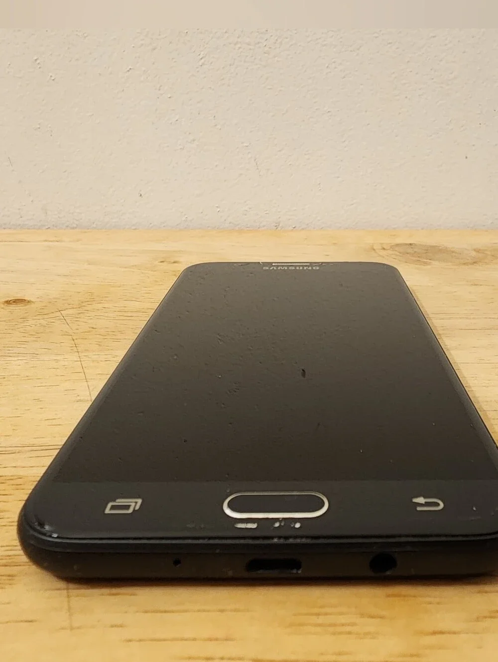 Samsung Galaxy J7 Sky Pro SM-S72VL 16GB  BLACK TRACFONE